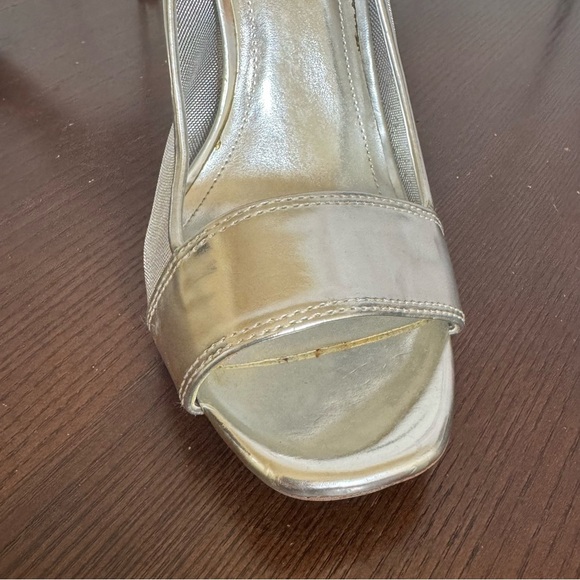 BCBGeneration Metallic Silver Open Toe Ankle Strapped Mesh side High Heels 7 GUC - Picture 10 of 16